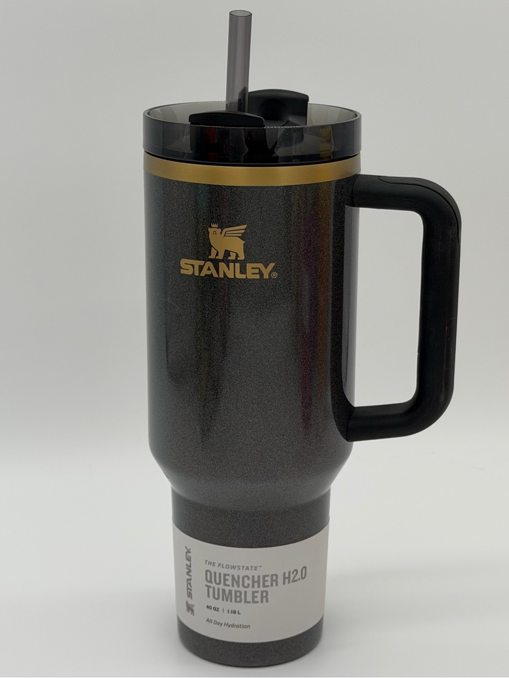 The Dream Weaver Quencher H2.0 FlowState™ Tumbler | 40 OZ | Fairy Dust